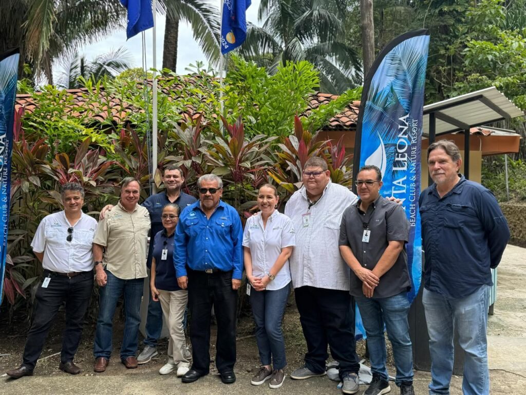 Punta Leona destaca como el destino líder en turismo regenerativo con doble Bandera Azul